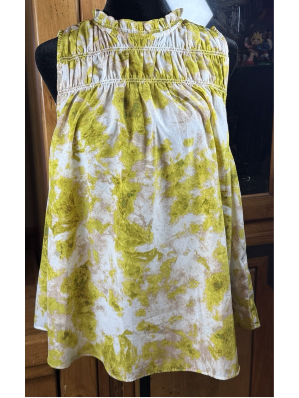 JOIE Limited Edition Womens Sleeveless Top Ruffled Neck Medium - Retails At $198